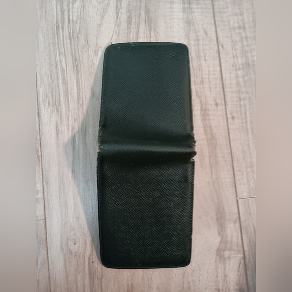 Louis Vuitton Epi green wallet - Picture 3 of 13